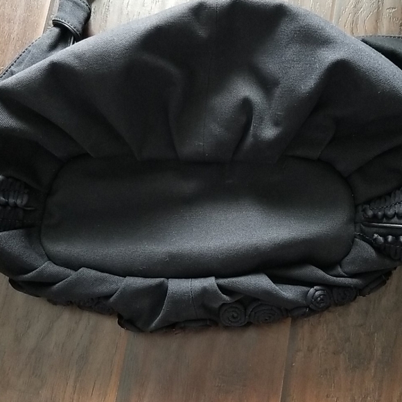 Lockheart Shoulder Bag - Picture 13 of 14